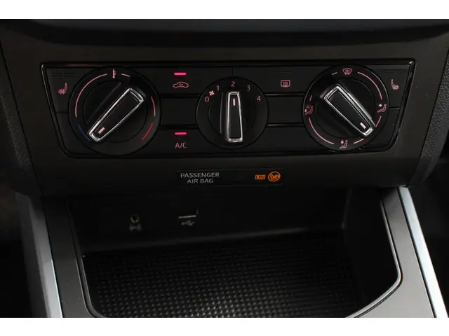 SEAT Arona 1.0 TSI Style 2020 Benzine 17