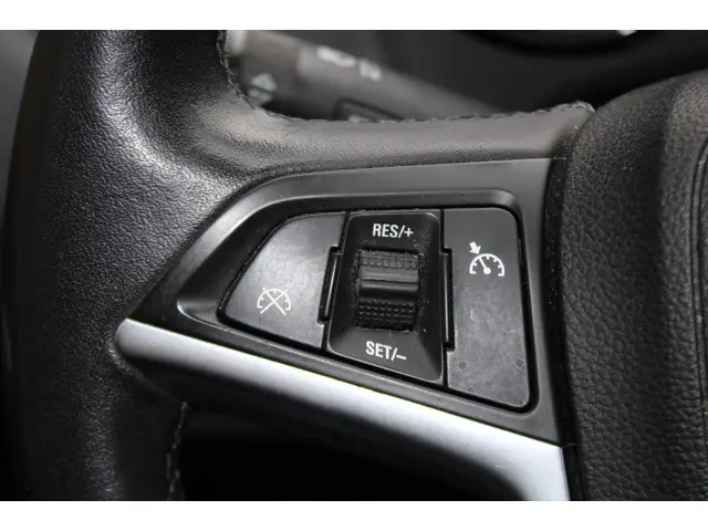 Opel Meriva 1.4 Turbo Cosmo 2012 Benzine 23