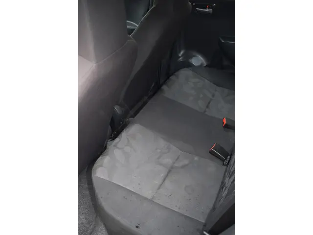 Suzuki Alto 1.0 Exclusive 2012 Benzine 19