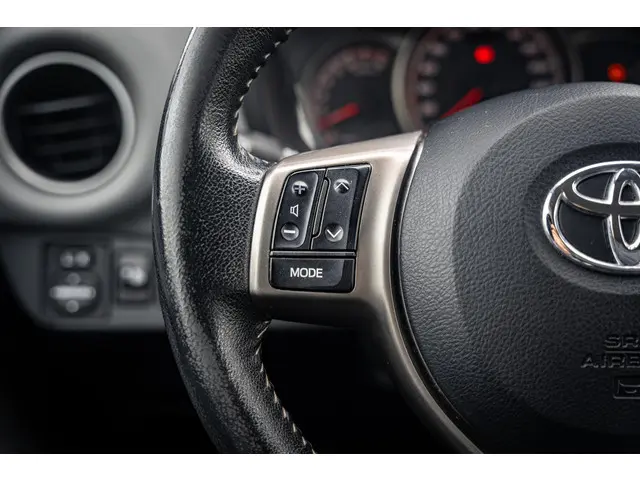 Toyota Yaris 1.0 VVT-i Trend 2015 Benzine 26