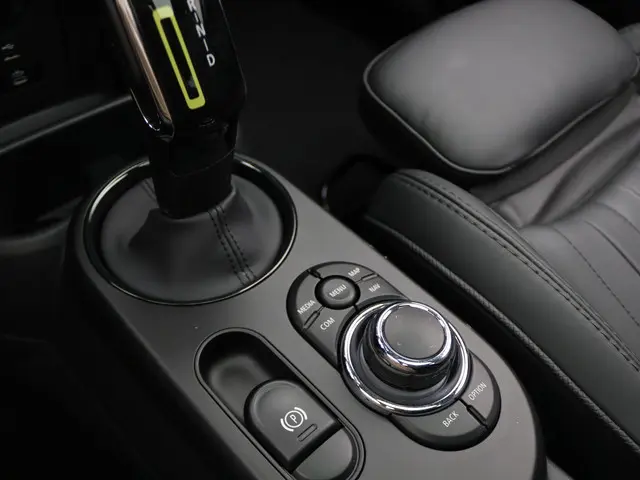 MINI Electric Yours 2023 Elektrisch 9