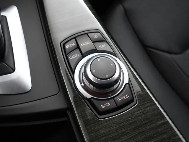 BMW 3 Serie 320i M Sport Aut- 2012 Benzine 15