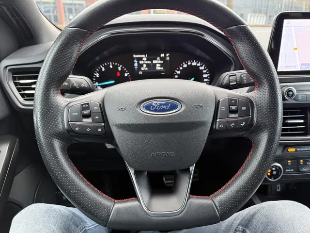 Ford Focus 1.0 EcoBoost ST Line Business 2020 Benzine 13
