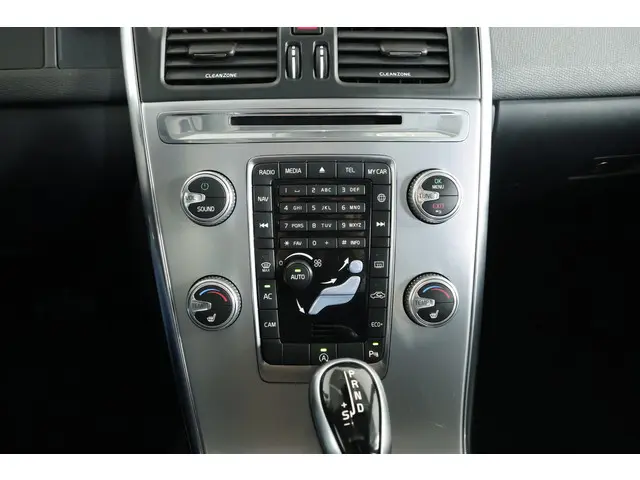 Volvo XC60 2.0 T5 FWD Polar+ 2017 Benzine 17