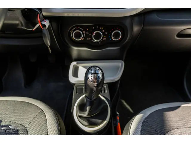Renault Twingo 1.0 SCe Expression 2015 Benzine 22