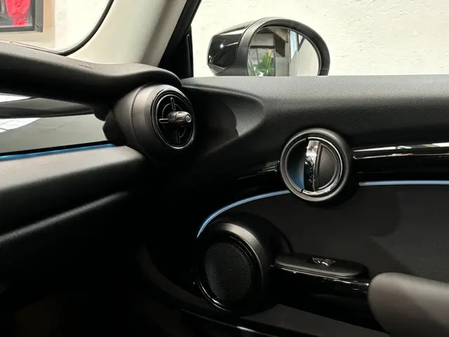 MINI Electric Mini Essential 33 kWh 2024 Elektrisch 26