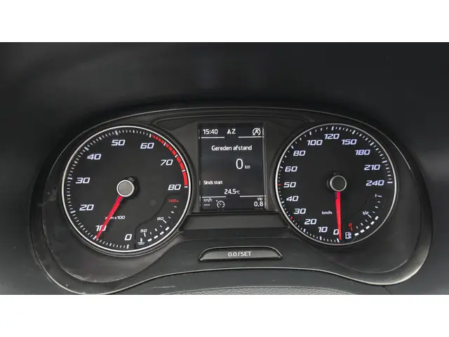 SEAT Ibiza ST 1.0 EcoTSI Style Connect 2015 Benzine 24