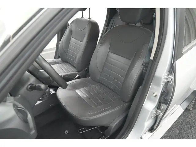 Dacia Duster TCe 120 4x2 Blackshadow 2017 Benzine 28