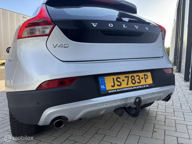 Volvo V40 Cross Country 2.0 T3 Momentum 2016 Benzine 8