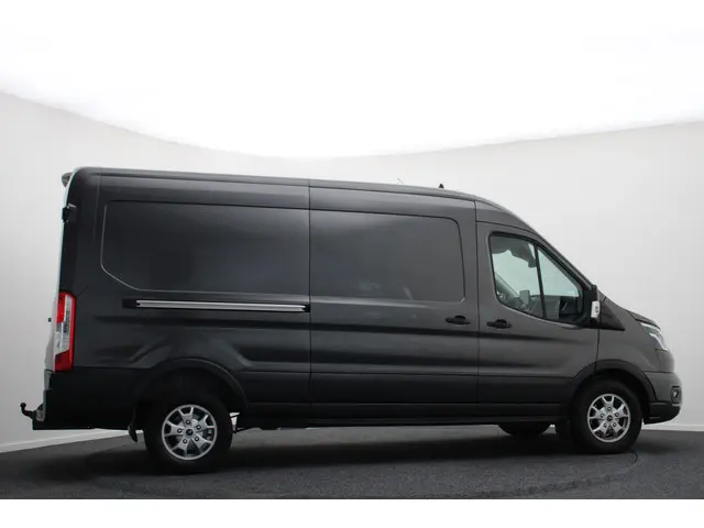 Ford Transit 350 2.0 TDCI L3H2 Limited 2020 Diesel 9