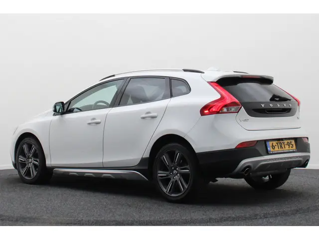 Volvo V40 Cross Country 1.6 T4 Momentum 2014 Benzine 3