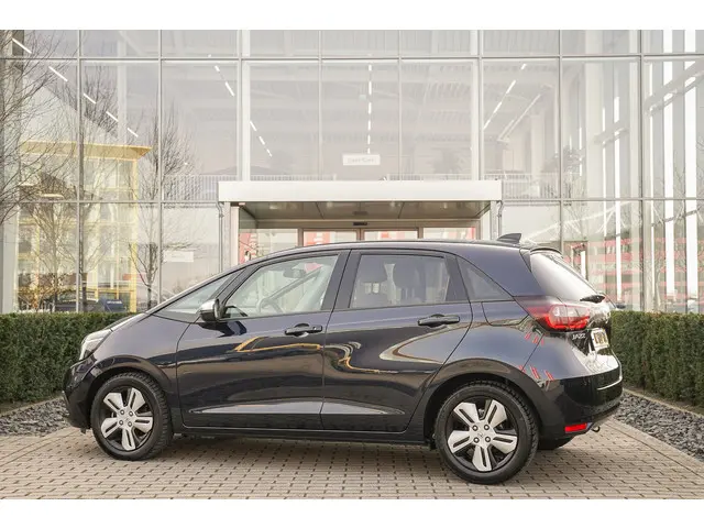 Honda Jazz 1.5i e:HEV EXECUTIVE 2022 Hybride Benzine 25