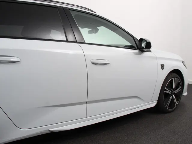 Peugeot 308 1.2 PureTech GT 2024 Benzine 24