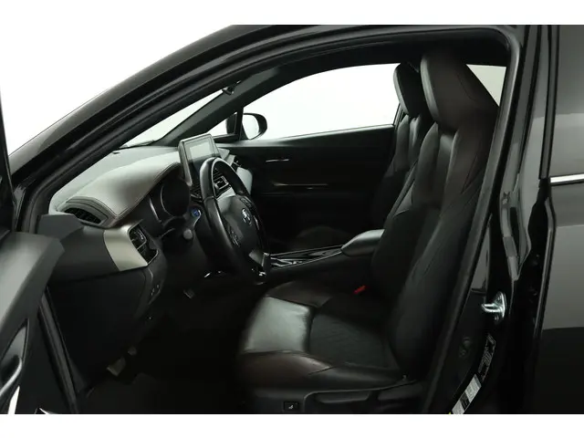 Toyota C-HR 1.8 Hybrid Executive 2017 Hybride Benzine 18