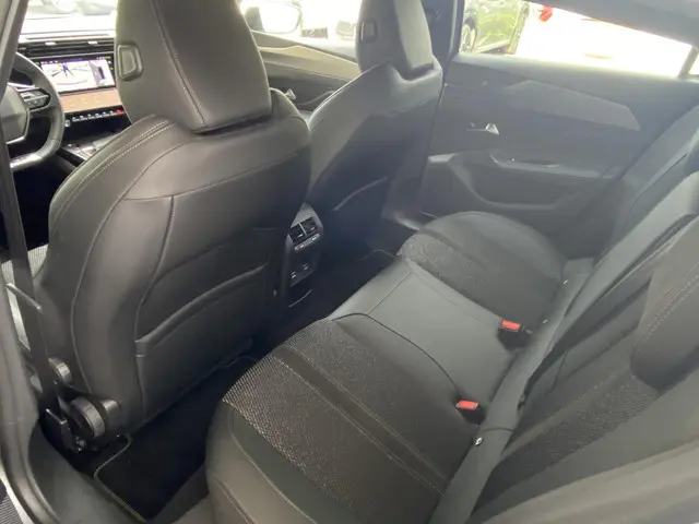 Peugeot 308 1.2T 130pk Automaat GT 2024 Benzine 15