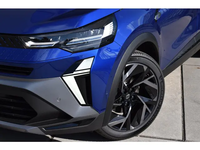 Renault Captur esprit Alpine 2026 Hybride Benzine 9