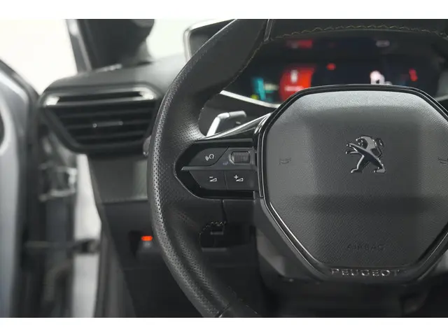 Peugeot 208 PureTech 131 EAT8 GT 2023 Benzine 35