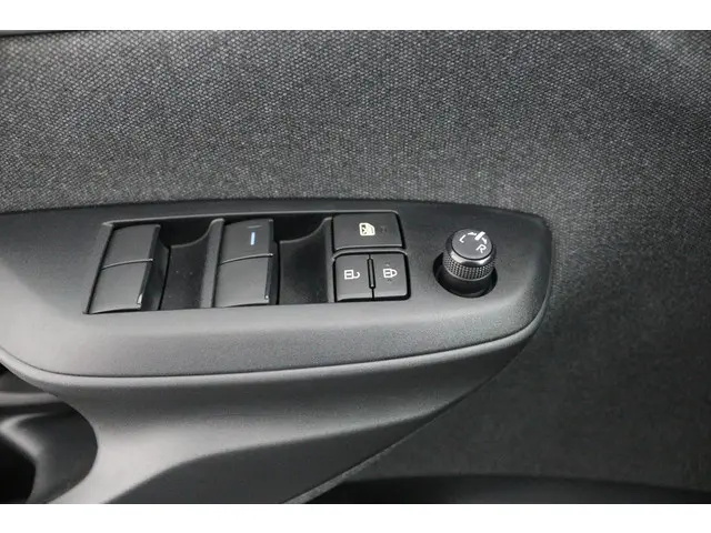 Toyota Yaris 1.5 Hybrid Dynamic 2021 Hybride Benzine 28