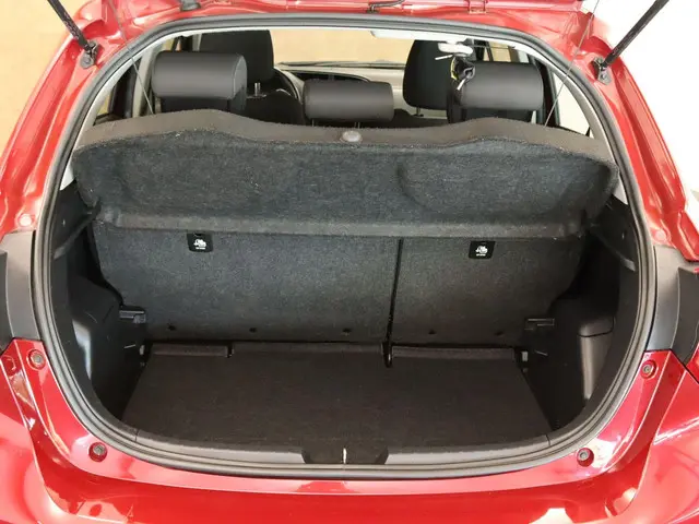 Toyota Yaris 1.5 VVT-i Aspiration 2017 Benzine 6