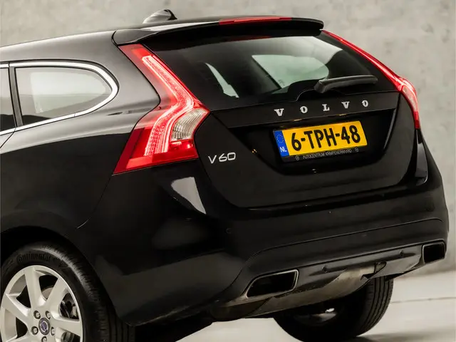 Volvo V60 1.6 T3 Momentum Sport 2014 Benzine 11