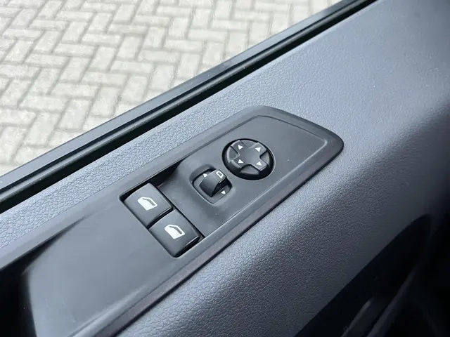 Opel Vivaro bestel 2.0 CDTI L2H1 Edition 2021 Diesel 28