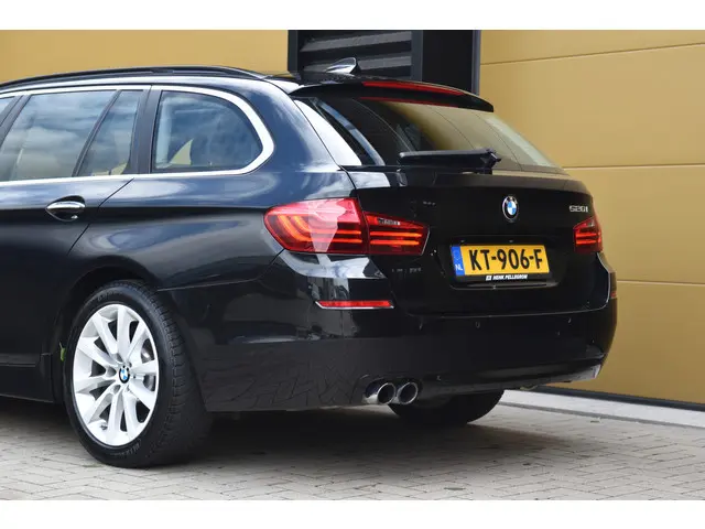 BMW 5 Serie Touring 520i Executive 2016 Benzine 4