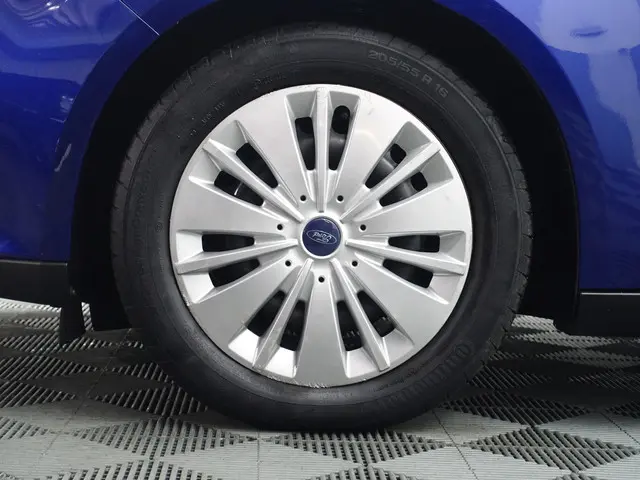 Ford Focus Wagon 1.0 Titanium- 2018 Benzine 23