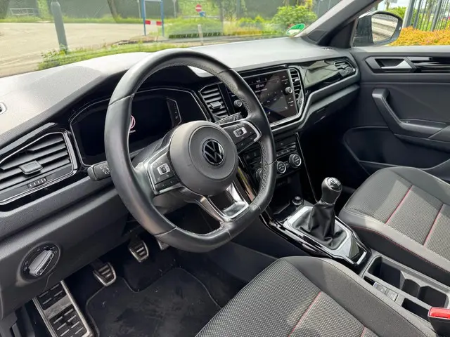 Volkswagen T-Roc 1.5 TSI Sport 2021 Benzine 4