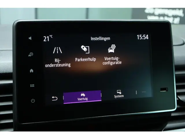 Renault Trafic 2.0 dCi 170 T29 L2H1 DC Luxe 2023 Diesel 27
