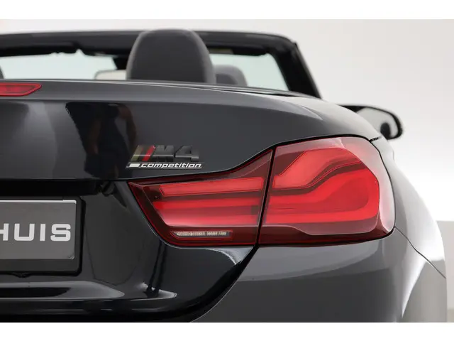 BMW M4 4-serie Cabrio Competition 2020 Benzine 44