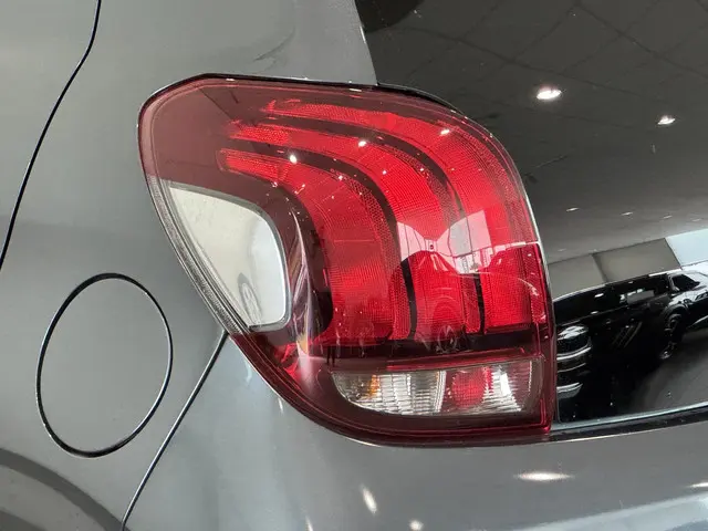 Peugeot 108 1.0 e-VTi Allure TOP! 2019 Benzine 17