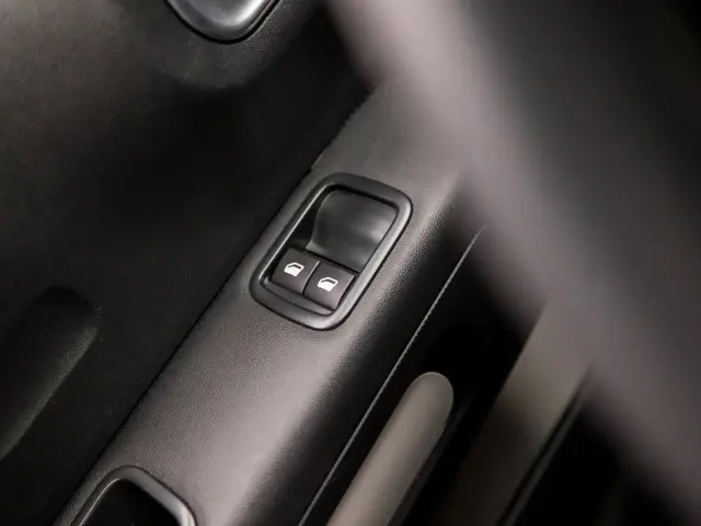 Citroën C3 1.2 PureTech Shine Sport 2018 Benzine 18