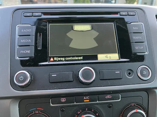 Volkswagen Transporter 2.0 TDI L2H1 DC 2015 Diesel 39