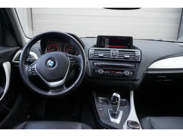 BMW 1 Serie 116i High Executive 2013 Benzine 10