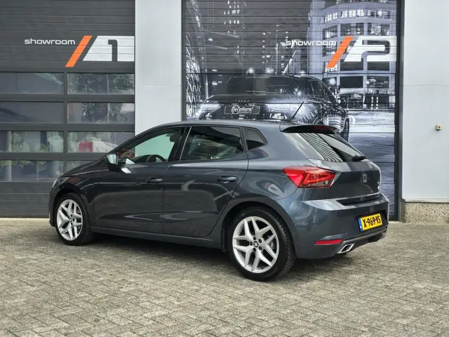 SEAT Ibiza 1.0 TSI FR Business |Automaat|Navi ! 2019 Benzine 8