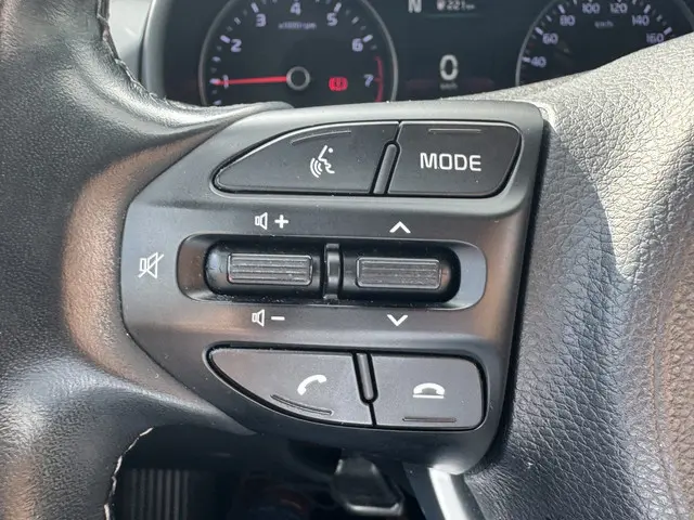 Kia Rio 1.0 T-GDi MHEV DynamicLine 2021 Hybride Benzine 8