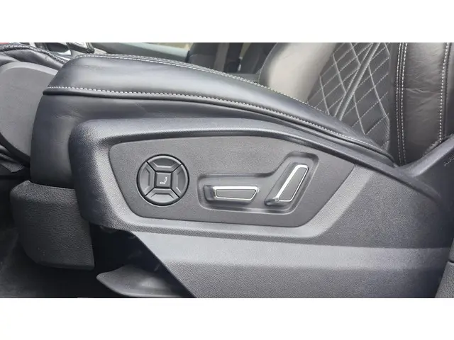 Audi SQ8 4.0 TFSI SQ8 quattro 2022 Benzine 18