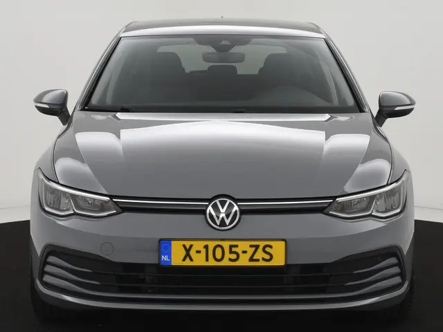 Volkswagen Golf 1.0 eTSI Life AUTOM. 2021 Hybride Benzine 8