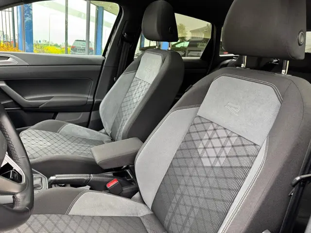 Volkswagen Taigo 1.5 TSI R-Line Business 2022 Benzine 21