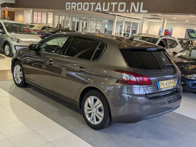 Peugeot 308 1.2 VTi Blue Lease 2013 Benzine 4