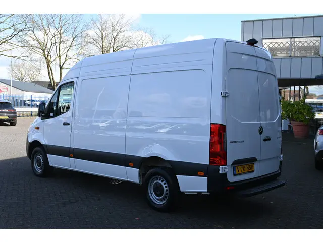Mercedes-Benz Sprinter 317 CDI L2H2 Pro 2024 Diesel 11