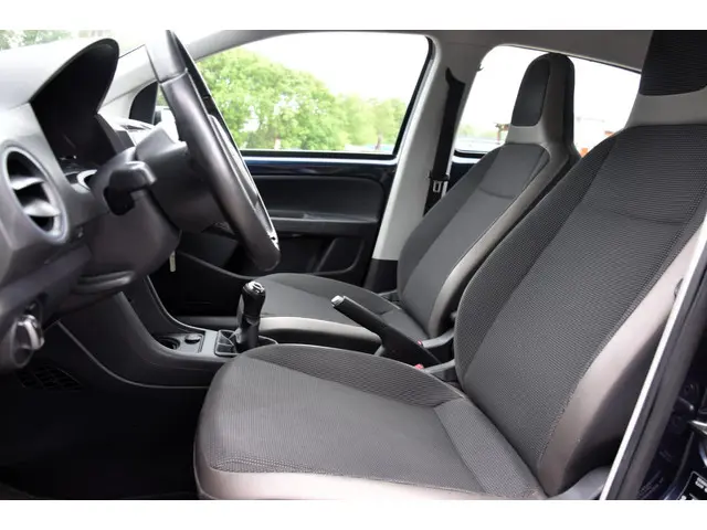 Volkswagen up! 1.0 high up! BlueMotion 2012 Benzine 18