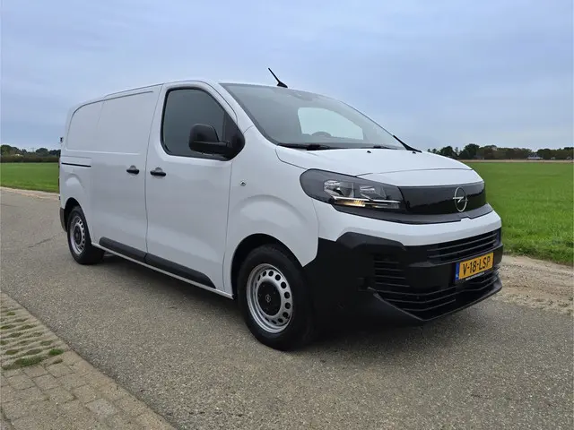 Opel Vivaro 1.5 Diesel L2 H1 2024 Diesel 9