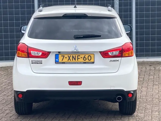 Mitsubishi ASX 1.6 Cleartec Intense+ 2014 Benzine 9