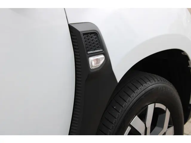 Dacia Duster TCe 130 Journey 2023 Benzine 8
