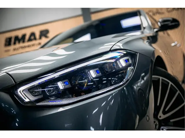 Mercedes-Benz S-Klasse S500 4MATIC 2021 Benzine 32