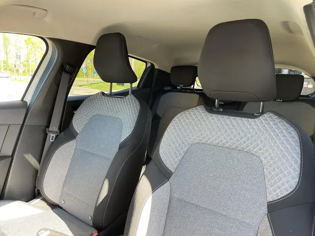 Renault Clio TCe 90 GPF Evolution 2024 Benzine 9