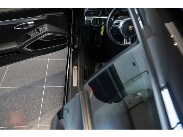 Porsche 911 991 3.8 Carrera S 2013 Benzine 25