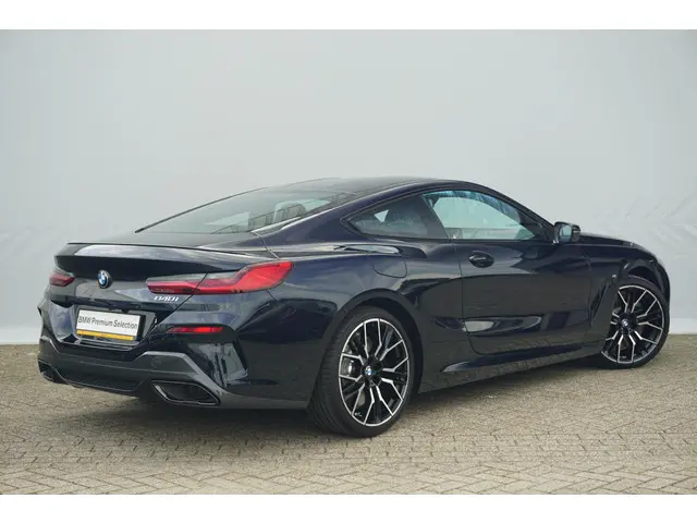 BMW 8 Serie Coupé 840i 2024 Benzine 2