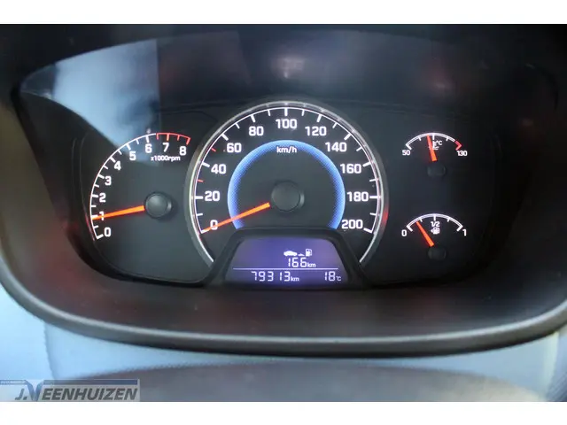 Hyundai i10 1.0i i-Motion Comfort 2016 Benzine 17